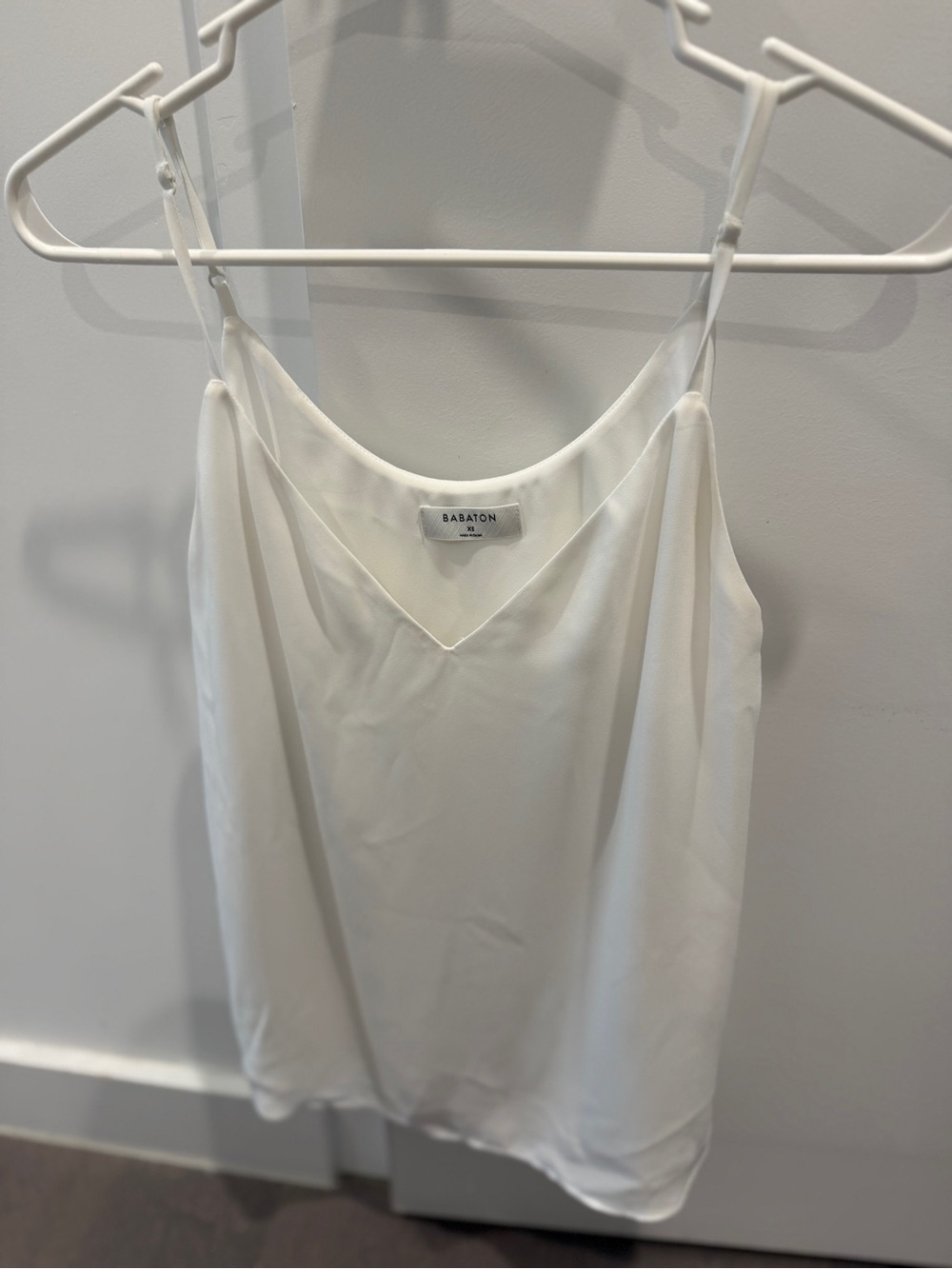 Aritzia Babaton White V-Neck Satin Camisole